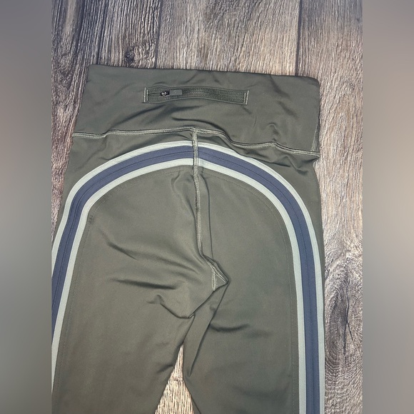 Lululemon High Rise Olive Leggings Size 4 | Sculpting Back Seam & Zip Pocket - Picture 4 of 15